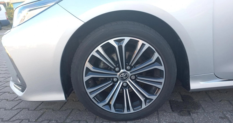 Toyota Corolla cena 104900 przebieg: 43111, rok produkcji 2021 z Kartuzy małe 172